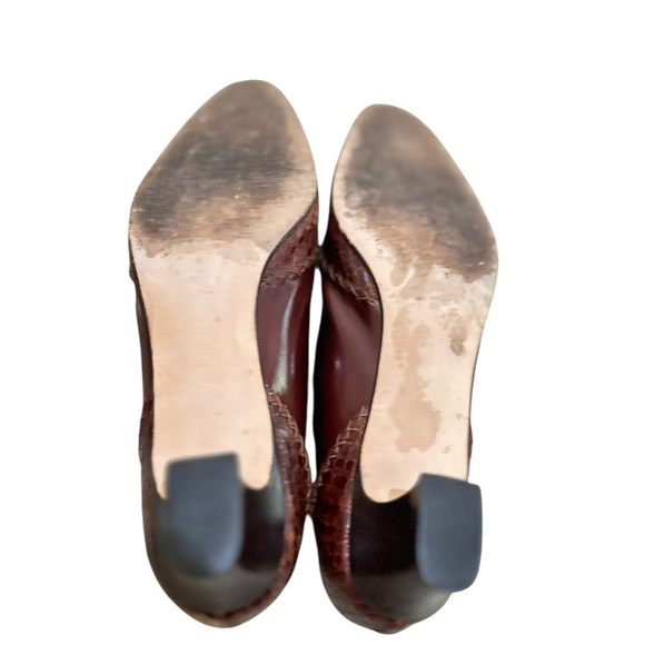 Vtg ‘90s Bally cognac Brown Leather & croc embossed slip on 2 in heel pumps 7.5 - Picture 9 of 11